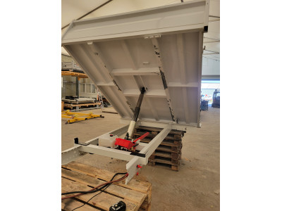 BENNE ARRIERE ACIER VULCAIN 2600 X 2000 X 850